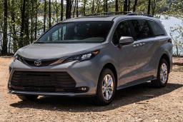 2022 Toyota Sienna Woodland Edition Front Left Side in Silver
